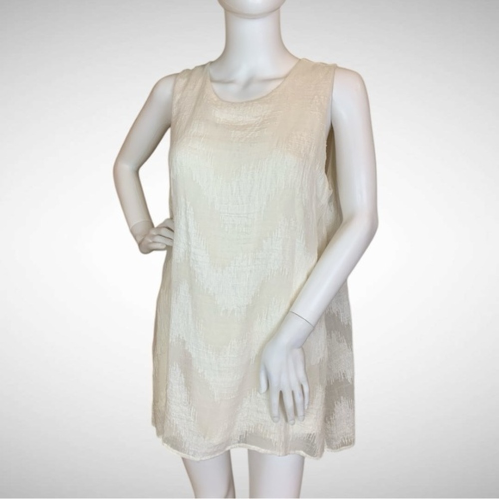 Vince Camuto Elegant Cream Sleeveless  Double Layered Flowy Sheer Top